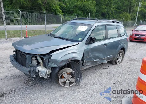 2010 Subaru Forester 2.5X из США, поврежденный, VIN JF2SH6BC8AH765344